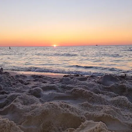 アパート Piaskowy Jantar 2 コウォブジェク